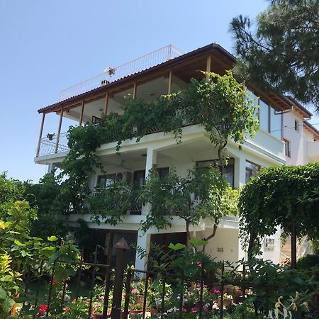 Gunebakan Taliani Hotel Аявали Екстериор снимка